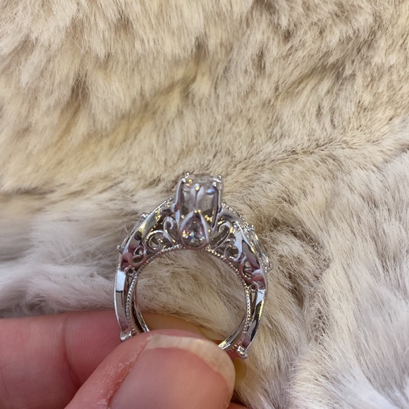 NWOT Bling engagement style ring - Picture 3 of 3
